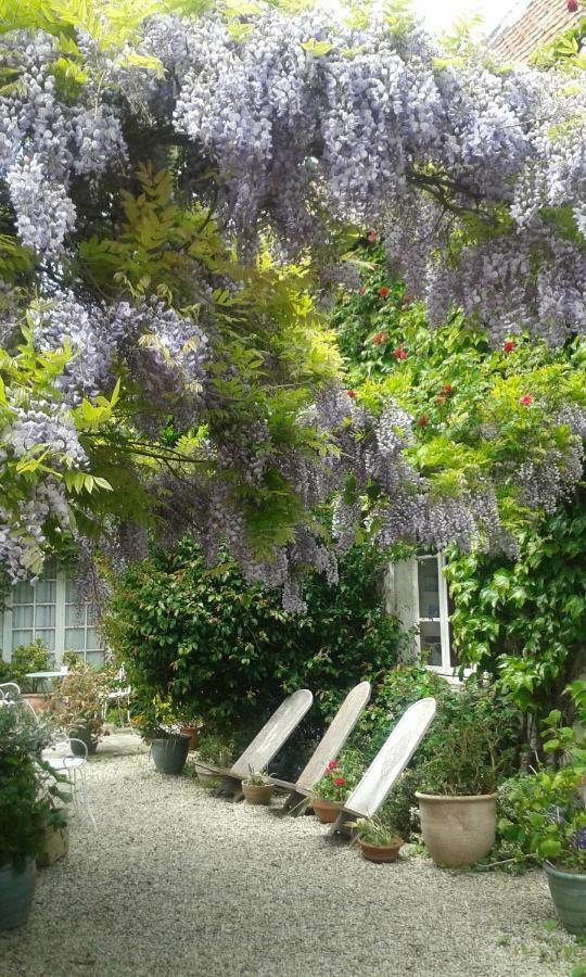 Отель La Glycine Анель Экстерьер фото
